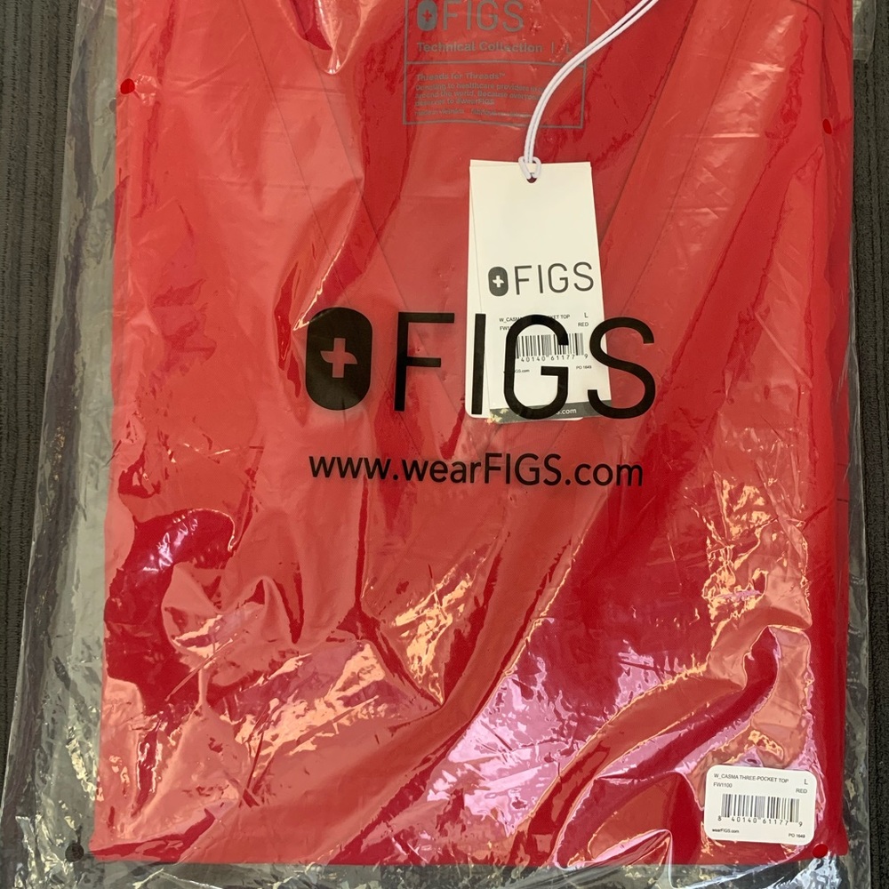 Figs red scrub top